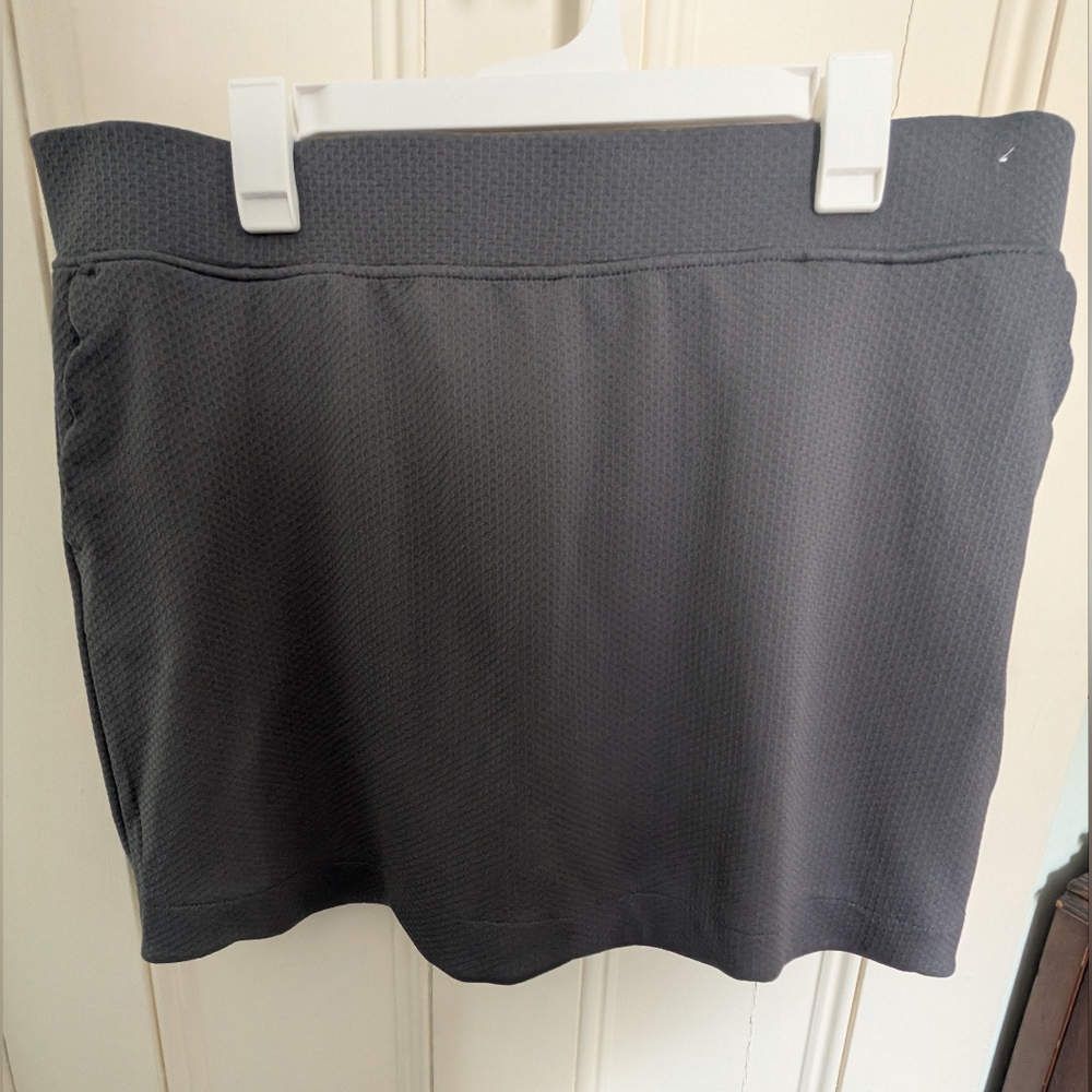 Pebble Beach Dark Gray Scalloped Edge Golf Skort